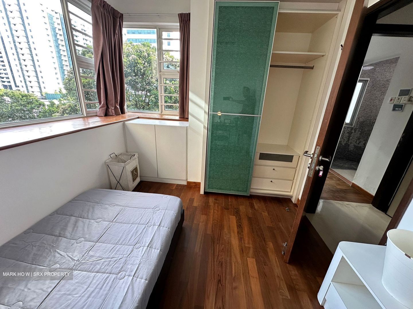 Sheares Ville (D10), Apartment #501700081